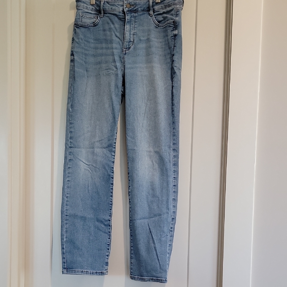 Women's Light Blue Straight-Leg Jeans